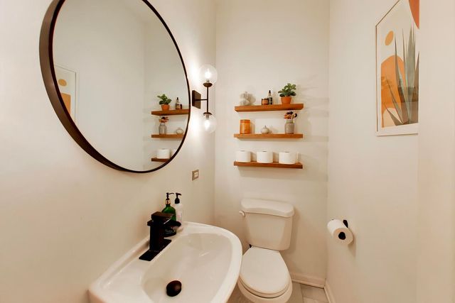 1235 W George Street 106, Chicago, IL 60657