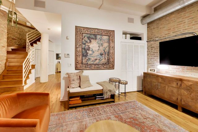 1235 W George Street 106, Chicago, IL 60657