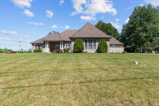 5813 Wayne Trace, Fort Wayne, IN 46816