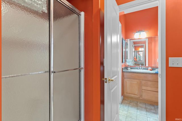 5813 Wayne Trace, Fort Wayne, IN 46816