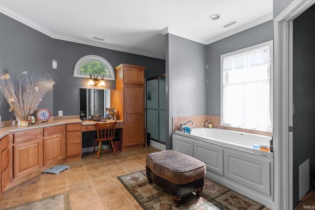 5813 Wayne Trace, Fort Wayne, IN 46816