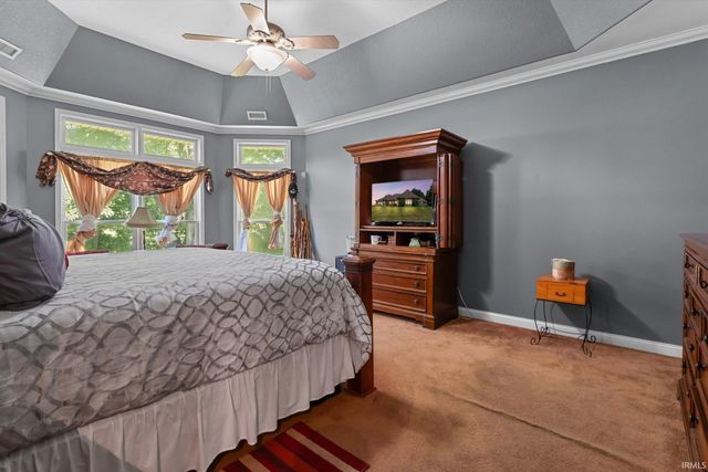 5813 Wayne Trace, Fort Wayne, IN 46816