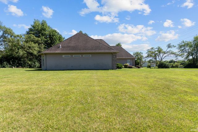 5813 Wayne Trace, Fort Wayne, IN 46816