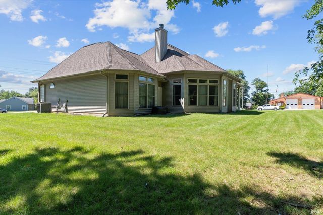5813 Wayne Trace, Fort Wayne, IN 46816