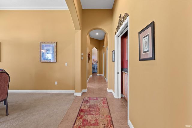 5813 Wayne Trace, Fort Wayne, IN 46816
