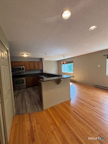 187 Lovers Lane 57, Torrington, CT 06790