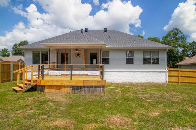 3201 McKensie Drive, Benton, AR 72015