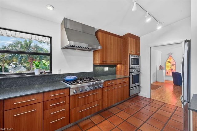 13290 Electron DR, Fort Myers, FL 33908