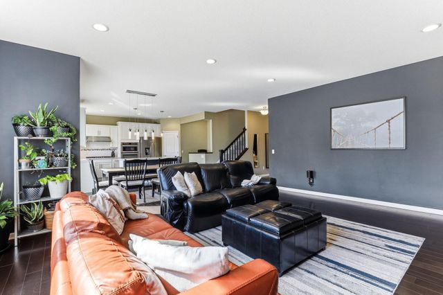 671 Devine Drive, New Brighton, MN 55112