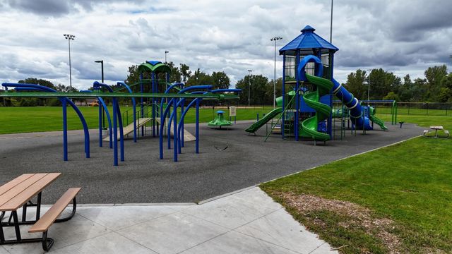 671 Devine Drive, New Brighton, MN 55112