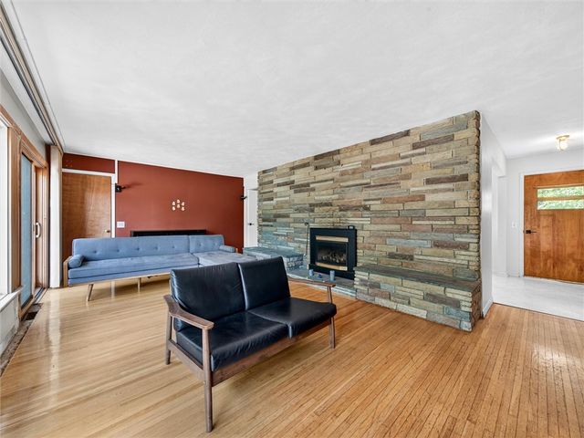 1084 Cherry Hill Lane, Webster, NY 14580