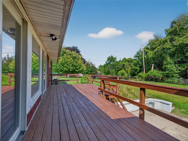 1084 Cherry Hill Lane, Webster, NY 14580