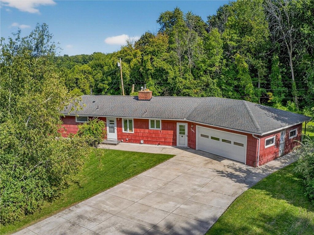 1084 Cherry Hill Lane, Webster, NY 14580