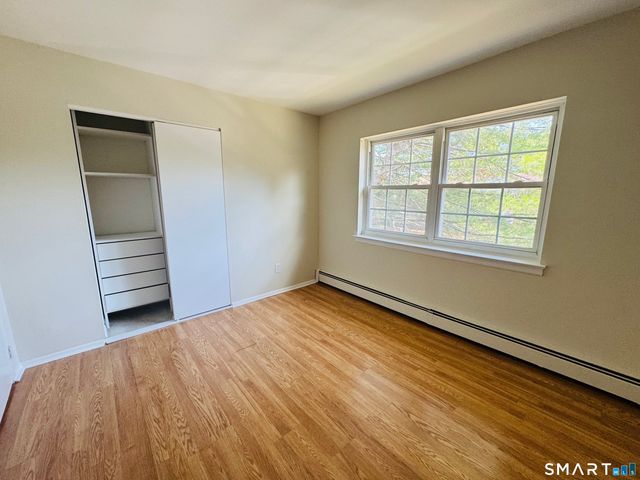 1070 New Haven Avenue 72, Milford, CT 06460