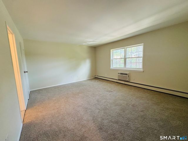 1070 New Haven Avenue 72, Milford, CT 06460