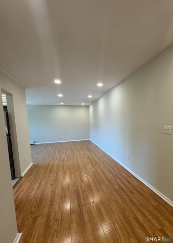 1070 New Haven Avenue 72, Milford, CT 06460