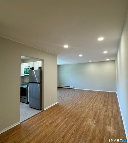 1070 New Haven Avenue 72, Milford, CT 06460