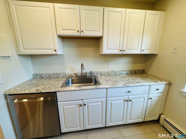 1070 New Haven Avenue 72, Milford, CT 06460