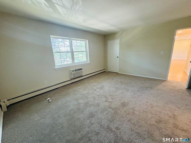 1070 New Haven Avenue 72, Milford, CT 06460