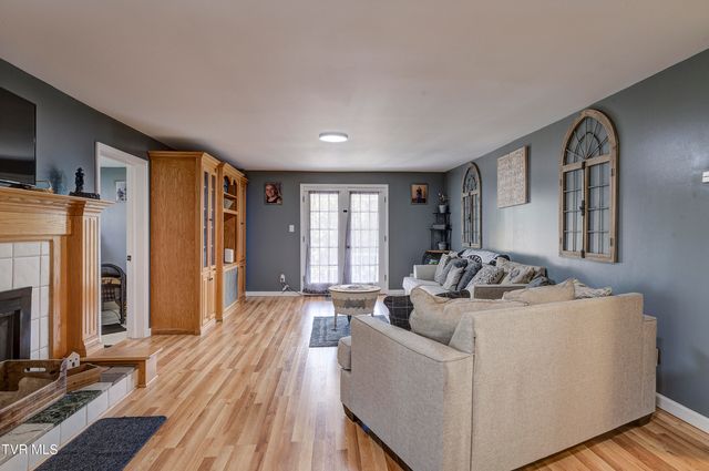 23077 Ahoy Lane, Abingdon, VA 24211