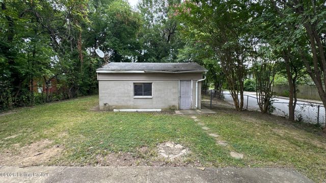 4715 S 1st St, Louisville, KY 40214