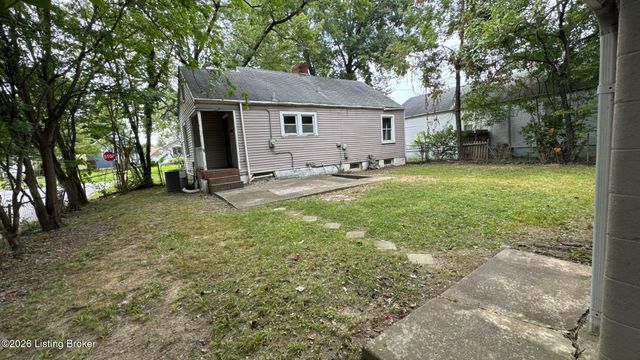 4715 S 1st St, Louisville, KY 40214