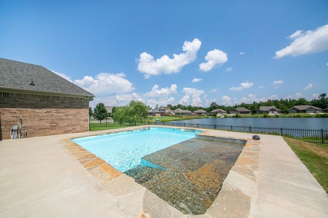 2415 Lakewood Circle, Cabot, AR 72023