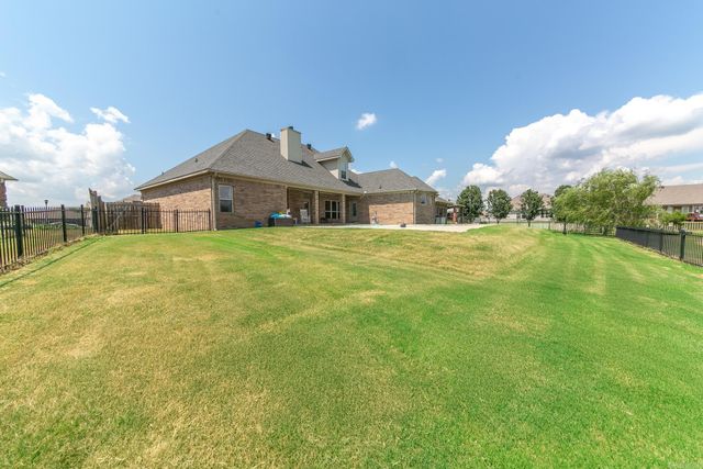 2415 Lakewood Circle, Cabot, AR 72023