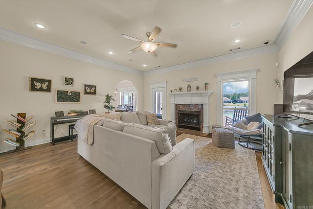 2415 Lakewood Circle, Cabot, AR 72023