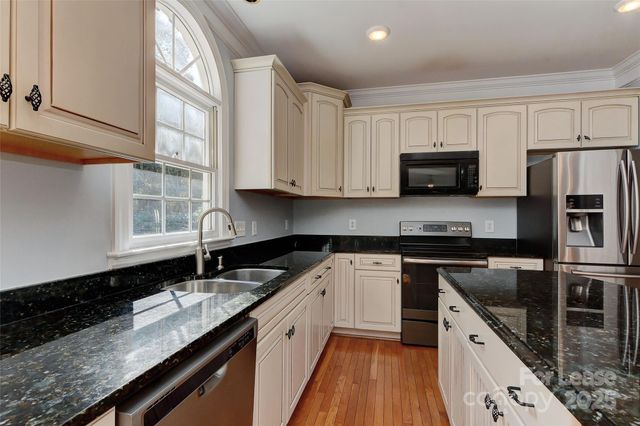 6634 Fairhope Court, Charlotte, NC 28277