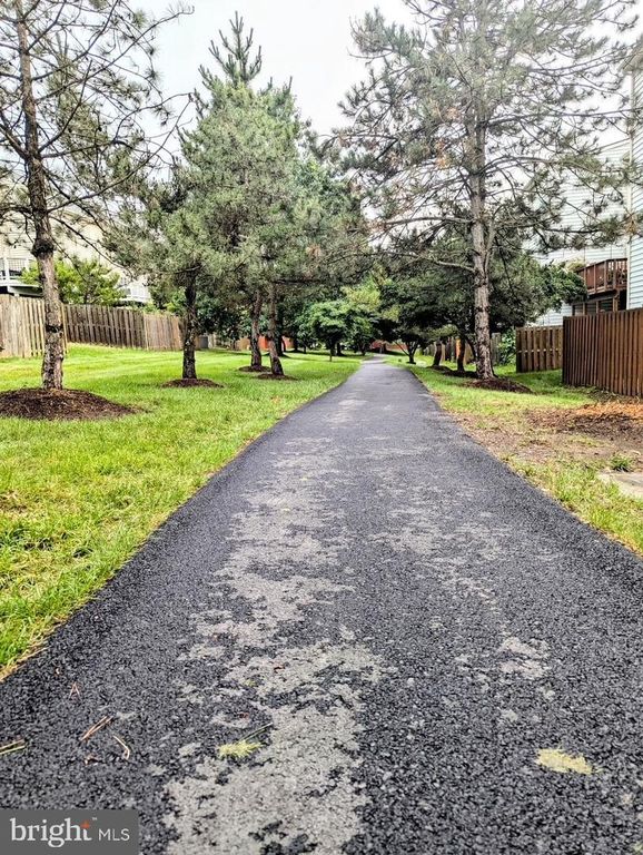 12562 ROYAL WOLF PL, Fairfax, VA 22030