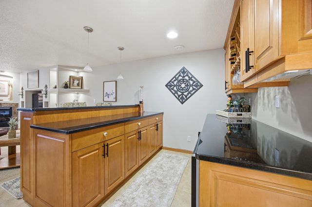 645 Evergreen Circle, Oxbow, ND 58047