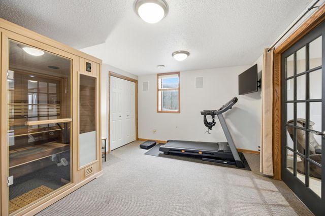 645 Evergreen Circle, Oxbow, ND 58047