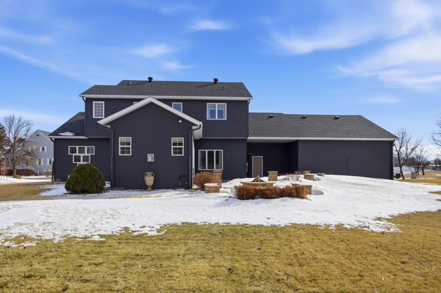 645 Evergreen Circle, Oxbow, ND 58047