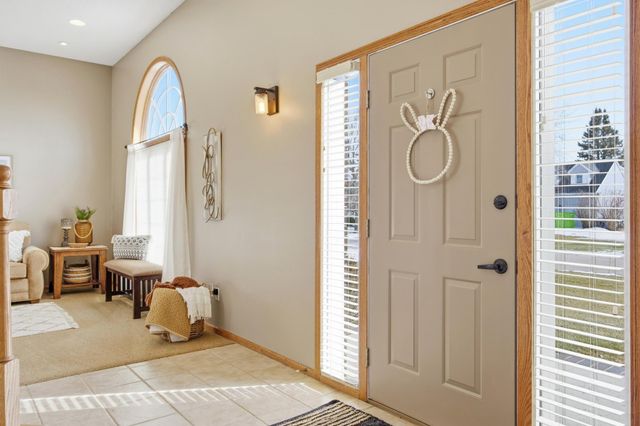 645 Evergreen Circle, Oxbow, ND 58047