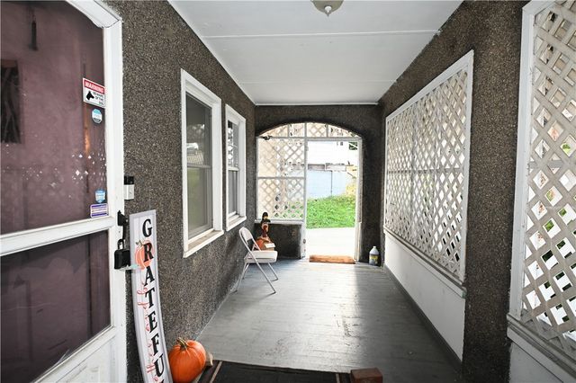 948 Athalia Ave, Monessen, PA 15062