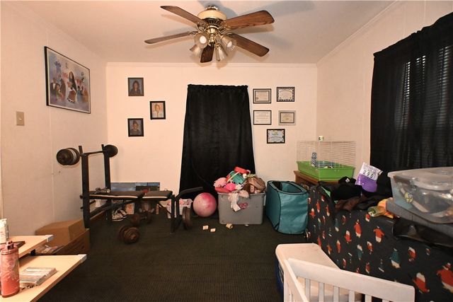 948 Athalia Ave, Monessen, PA 15062