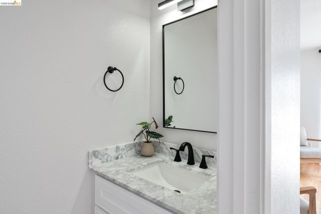 3161 Birmingham Dr 209, Richmond, CA 94806