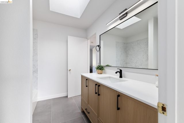 3161 Birmingham Dr 209, Richmond, CA 94806