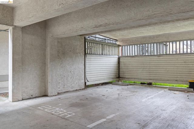 3161 Birmingham Dr 209, Richmond, CA 94806