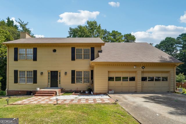 978 Gwens Trail SW, Lilburn, GA 30047