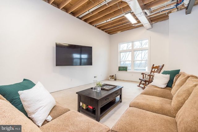 447 GREEN MEADOW DR, Douglassville, PA 19518