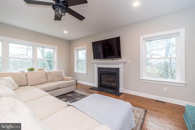 447 GREEN MEADOW DR, Douglassville, PA 19518