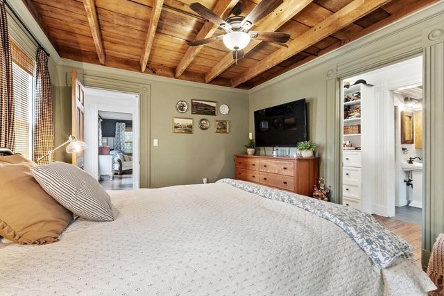 15 Chapel Street, Ashburnham, MA 01430