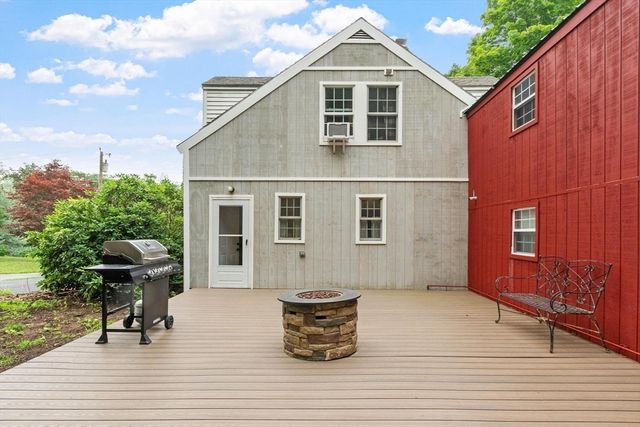 15 Chapel Street, Ashburnham, MA 01430