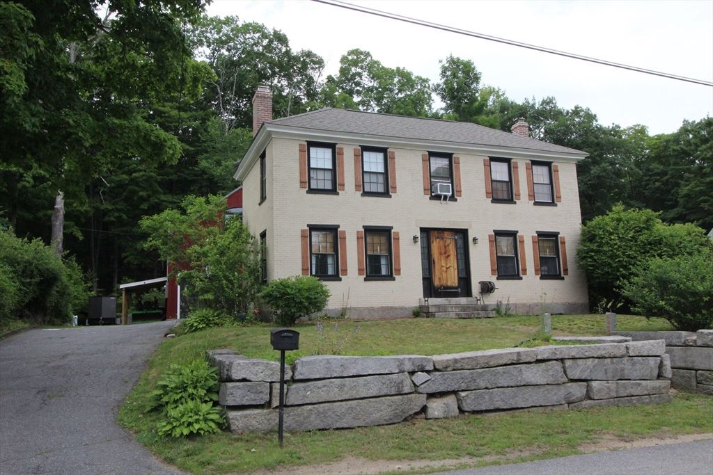 15 Chapel Street, Ashburnham, MA 01430