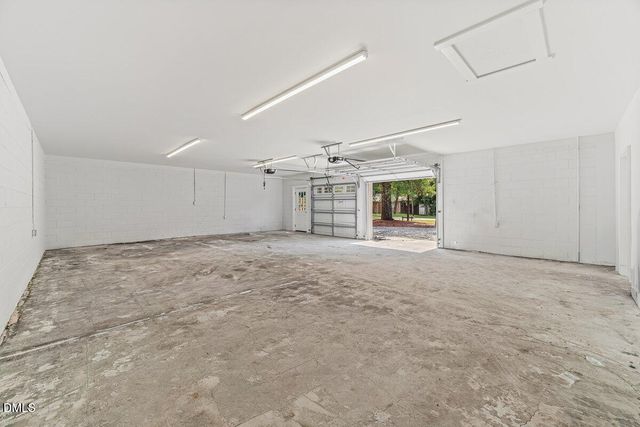 100 Ranes Drive, Henderson, NC 27536