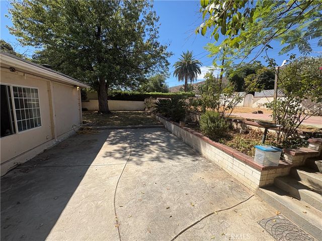 1220 W Marshall, San Bernardino, CA 92405