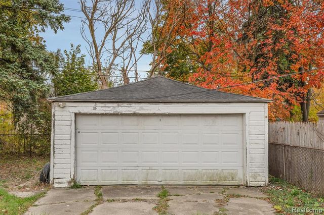 11454 Saint Patrick Street, Detroit, MI 48205