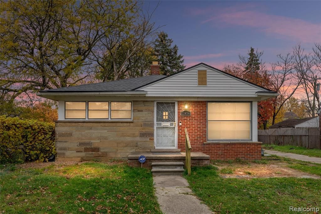 11454 Saint Patrick Street, Detroit, MI 48205